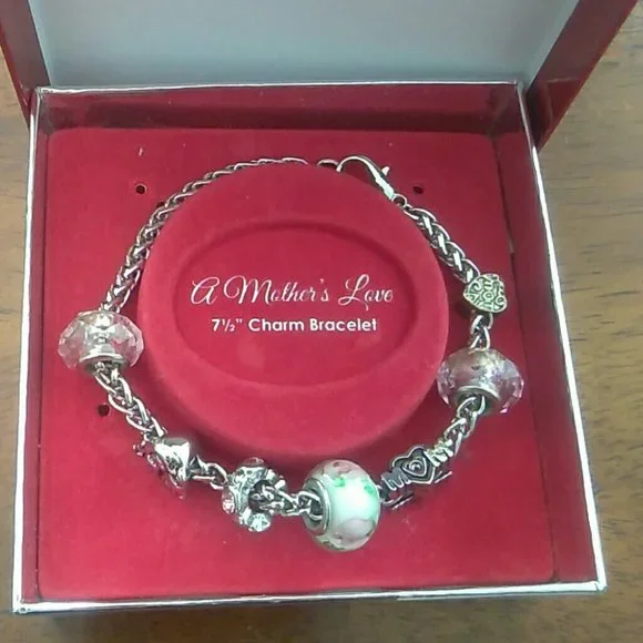 BEAUTIFUL CHARM BRACELET - Picture 5 of 8